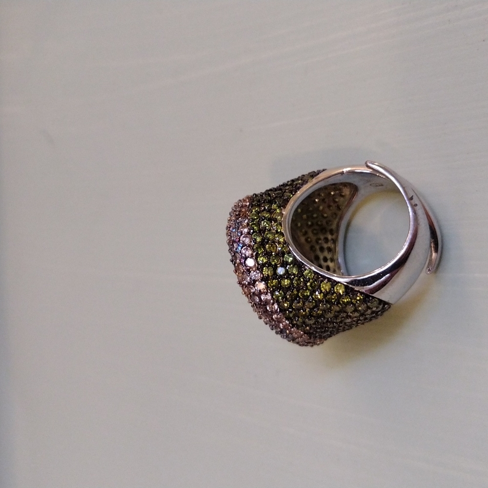Lime green cocktail ring - Picture 8 of 10
